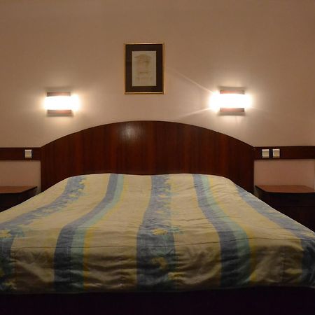 Hotel Mimoza Kumanovo Luaran gambar