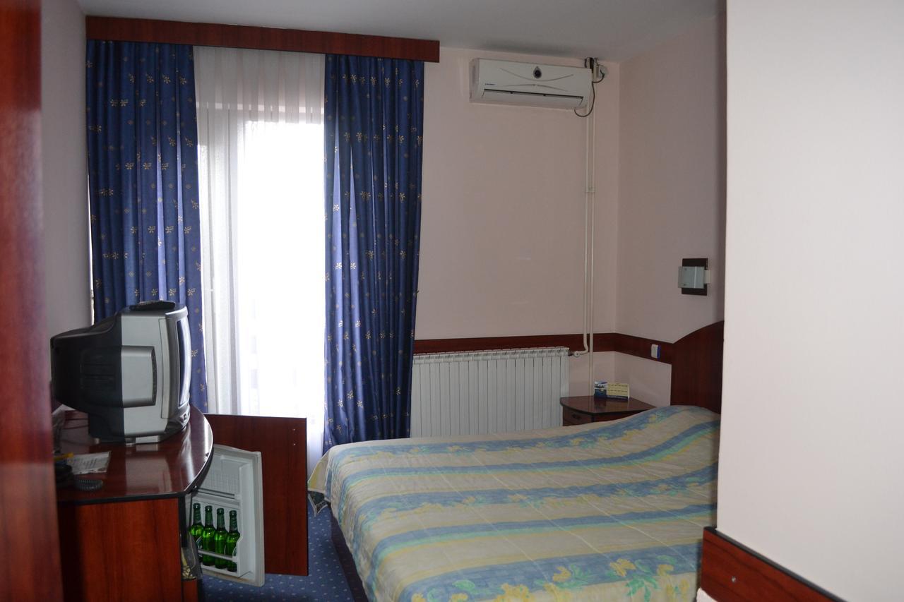 Hotel Mimoza Kumanovo Luaran gambar
